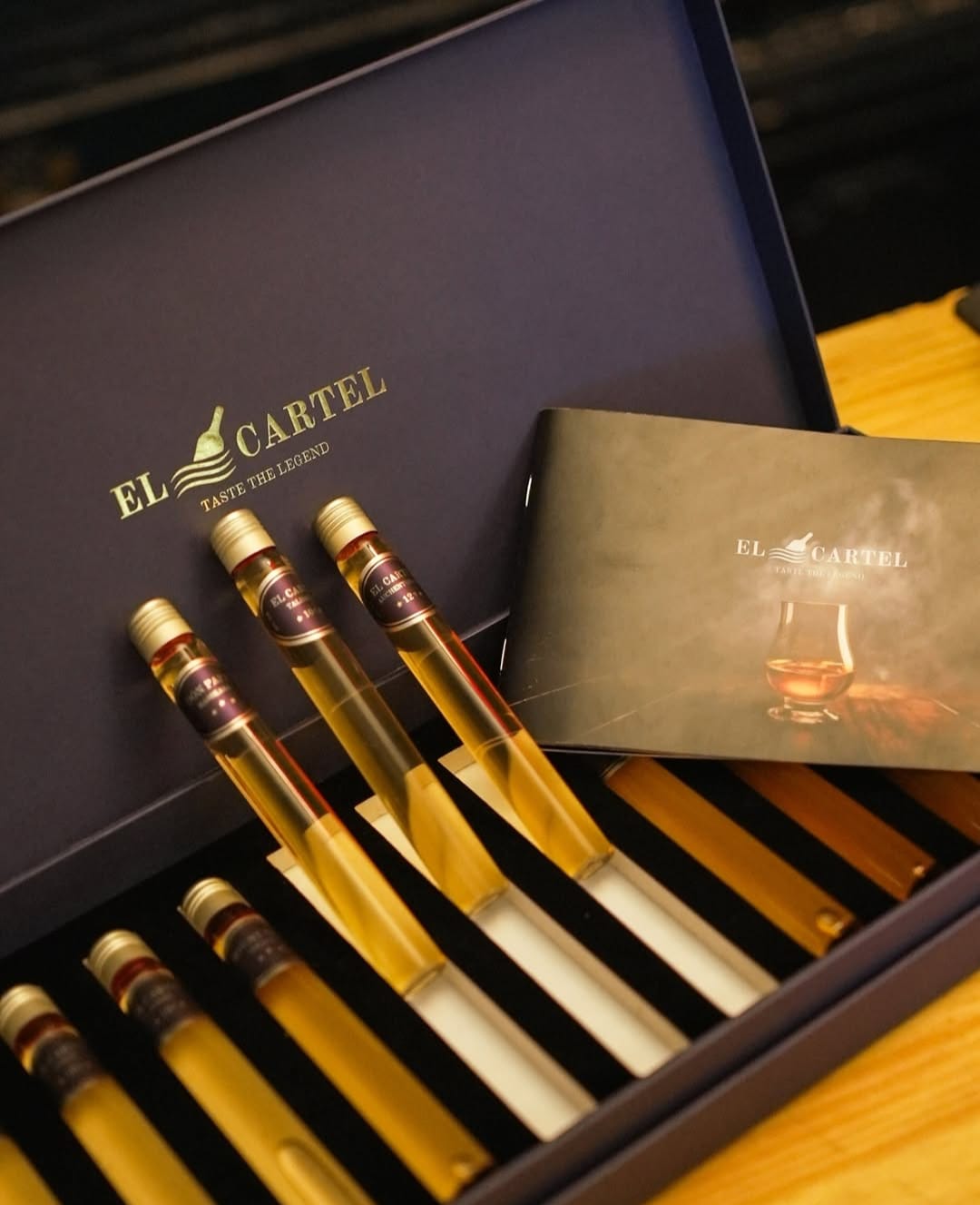 EL CARTEL CATA DE WHISKY ESCOCES