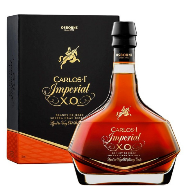 Botella de Brandy Carlos I Imperial XO Solera Gran Reserva con estuche