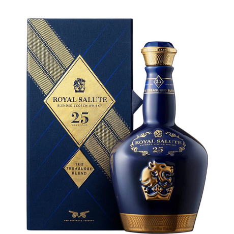 Botella de Chivas 25 Años Royal Salute The Treasured Blend con estuche premium. The Ultimate Tribute