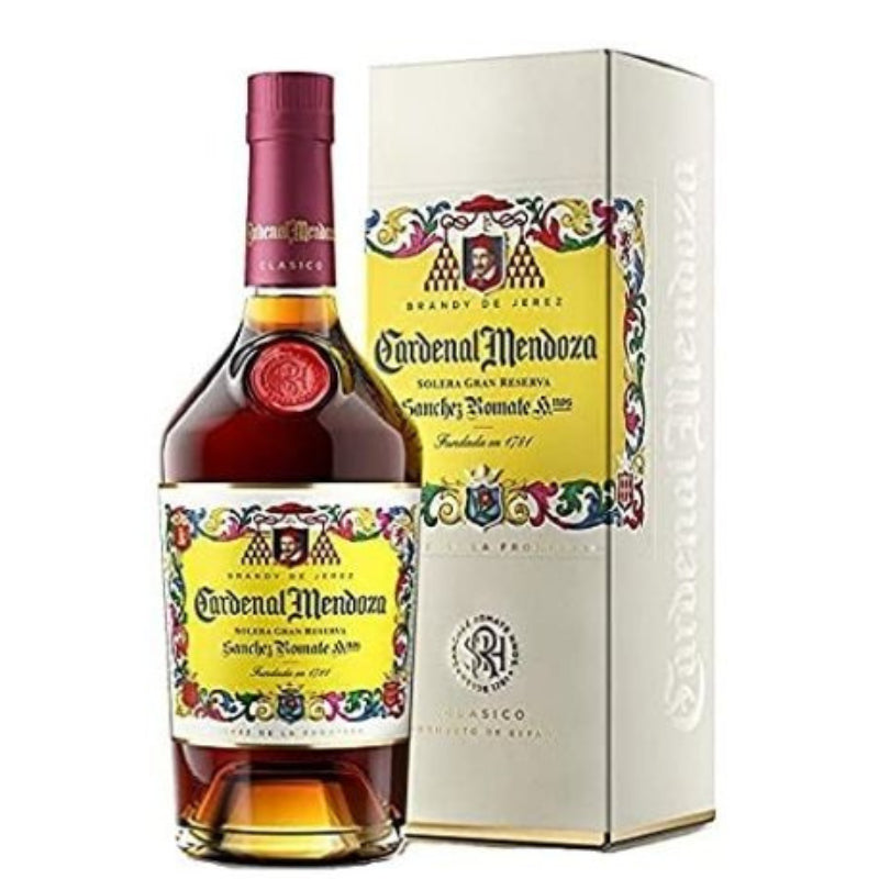 Botella de brandy Cardenal Mendoza con estuche