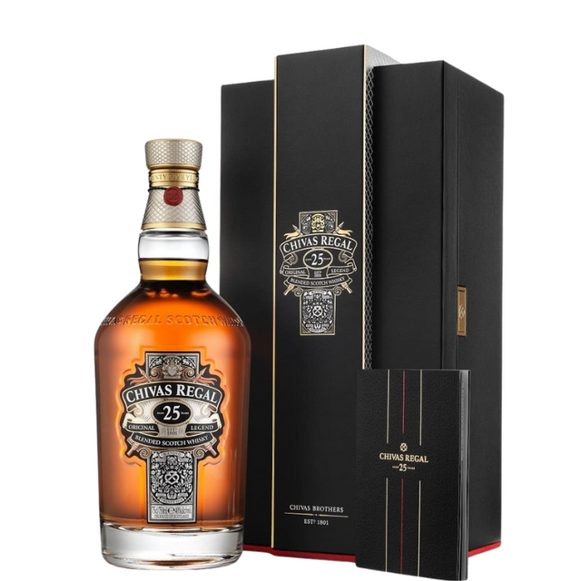 Botella de Chivas Regal 25 años con estuche