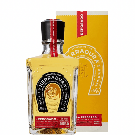 Botella de tequila Herradura Reposado con estuche