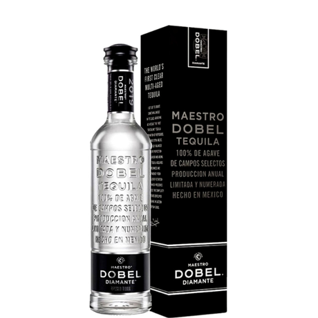 Botella de Maestro Dobel Diamante con estuche
