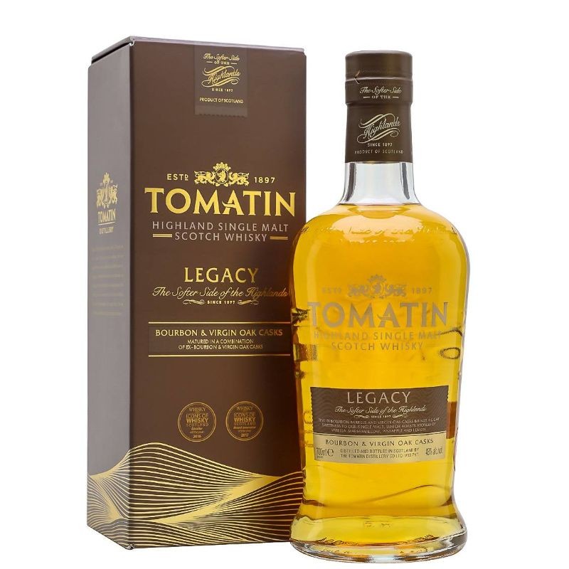 Botella de whisky Tomatin Legacy, nombrado mejor whisky del mundo