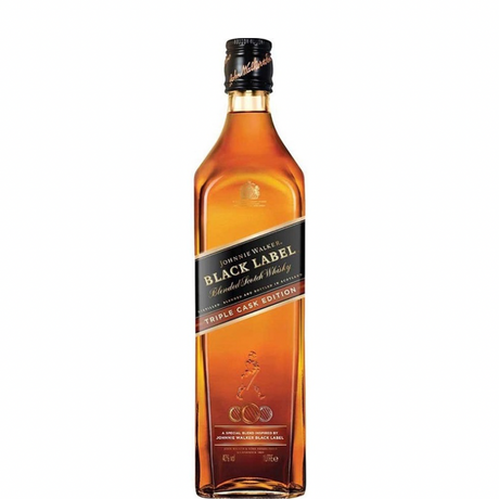 Botella de Johnie Walker Black Label Triple Cask Edition