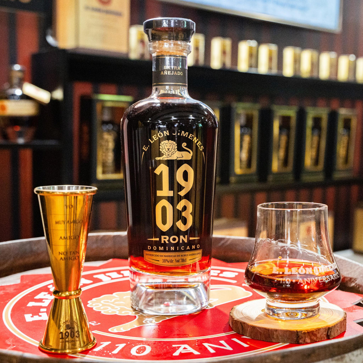 Ron E. León Jimenes 1903: Un Legado de Sabor y Tradición